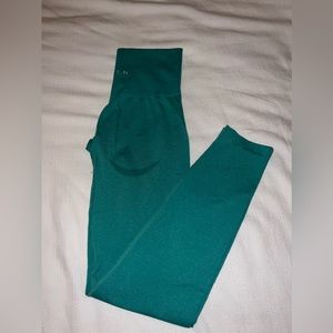 Turquoise NVGTN leggings!!! 🩵